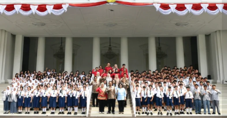 47 Siswa Bantargadung Sukabumi Belajar Sejarah di Kompleks Istana Kepresidenan